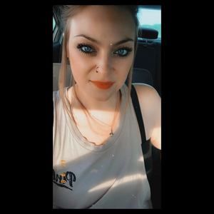 Meet your Posher, Danikalynne